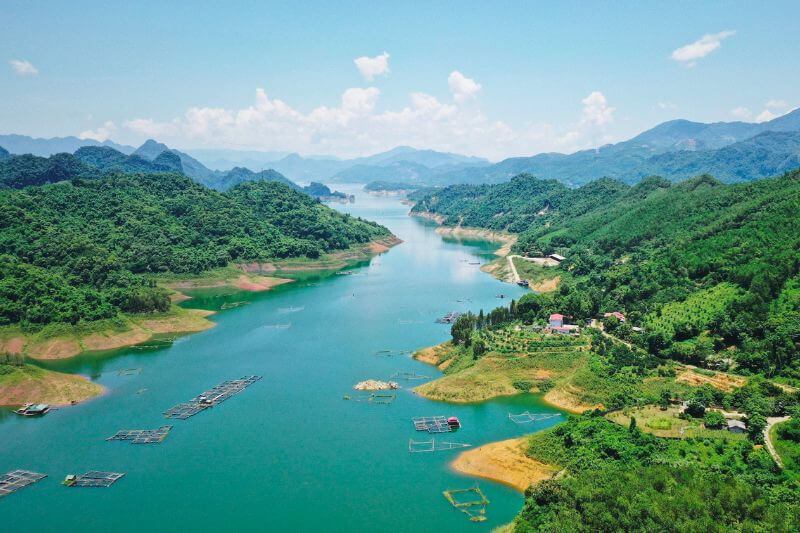 Du lịch lòng hồ Hòa Bình 2